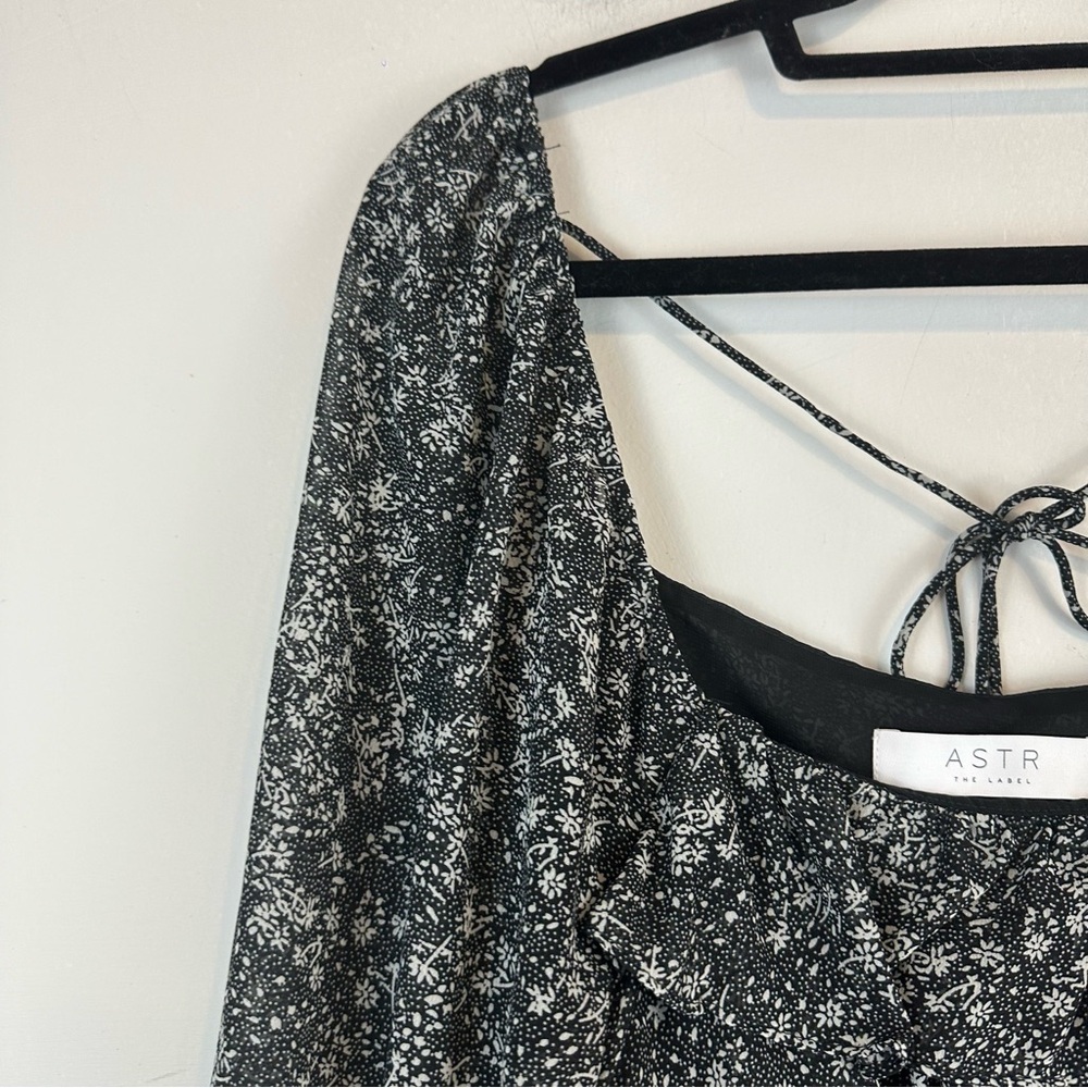 Astr The Label | Fairfield Long Sleeve Square Neck Floral Top Black Size XL - Picture 2 of 7